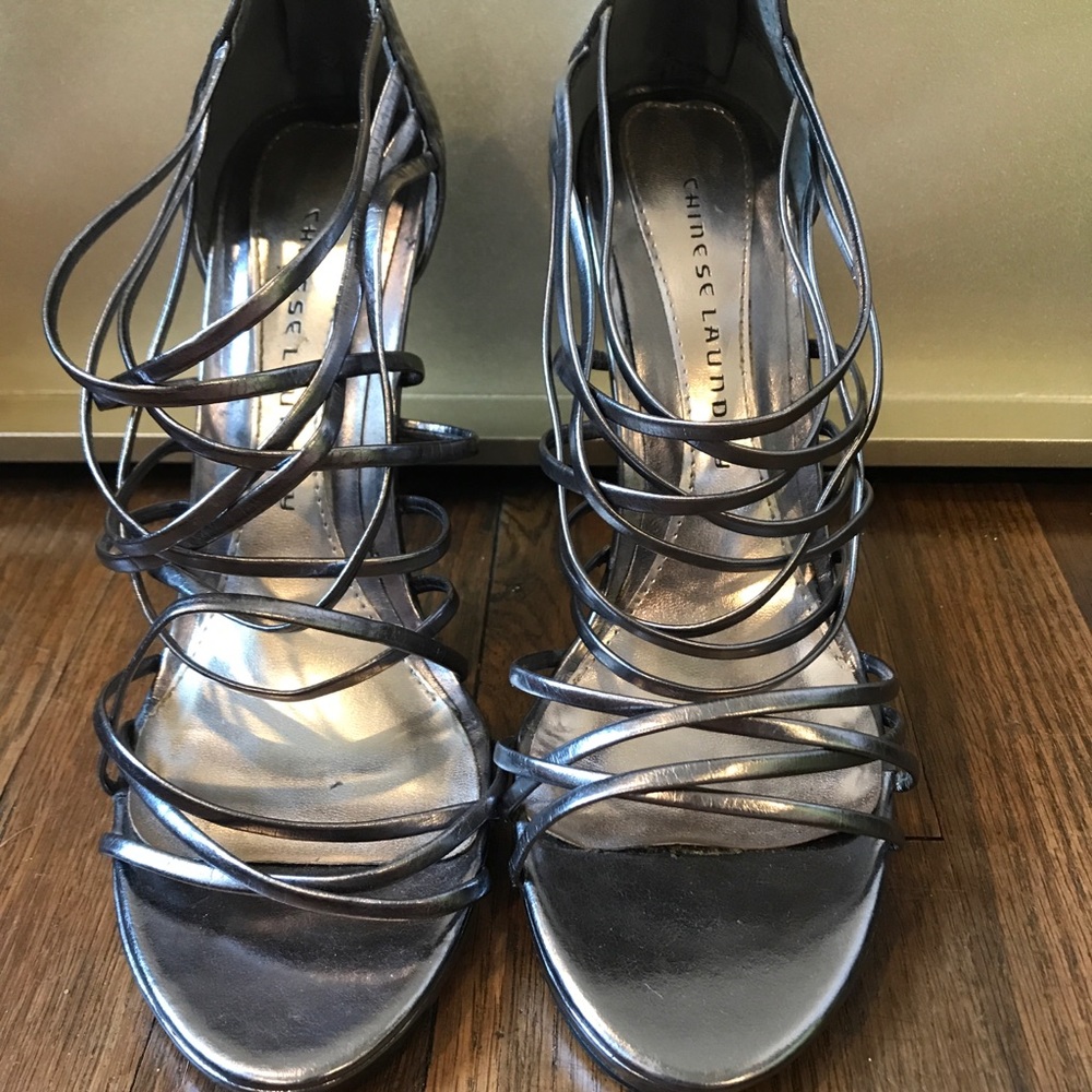 Chinese Laundry Metallic Heels - Picture 3 of 4